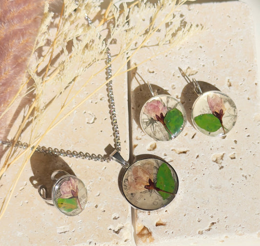 Elegant Resin Jewelry Set and Ring